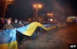 Проукраинский митинг в Донецке. 13 марта 2014 года