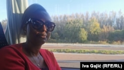 Liz Mugiša na putu ka Pančevu u potrazi za stanom