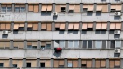 'U Beogradu radiš za rentu i račune'