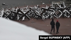 У частині областей очікують до 5-10 см снігу. Фото ілюстративне