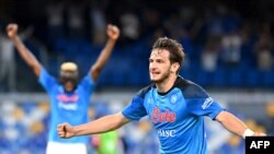 ნაპოლი VS მონცა