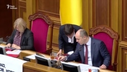 Рада зрівняла пенсії військових і тих, хто отримав інвалідність під час бойових дій на Донбасі (відео) Рада зрівняла пенсії військових і тих, хто отримав інвалідність під час бойових дій на Донбасі (відео)