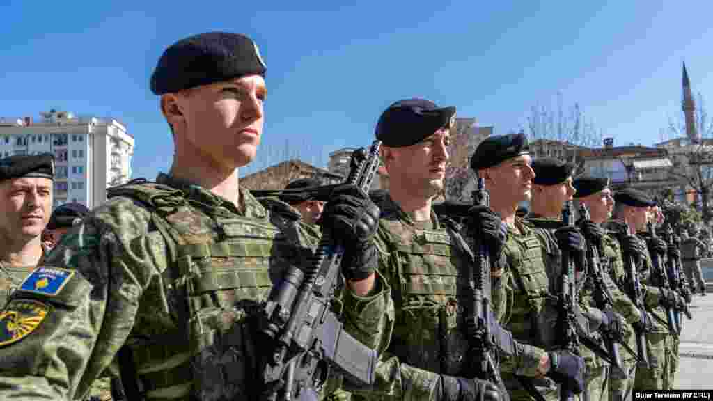Vlasti na Kosovu su 2018. godine donele zakone koji omogućavaju transformaciju Kosovskih bezbednosnih snaga u vojsku. 