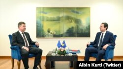 Susret Miroslava Lajčaka i Albina Kurtija u Prištini, 11. maja 2023.