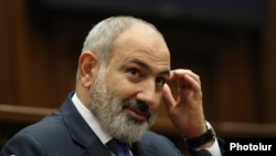 "Mislim da je vjerovatnije da je Pašinian dobio neke poruke sa Zapada, koje su ga potaknule da bude hrabriji kada je riječ o odnosima s Rusima", kaže jedan analitičar.