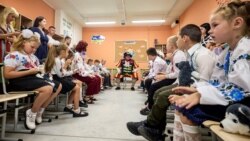 Учење под оган: Како функционираат училиштата во близина на фронтот во Украина