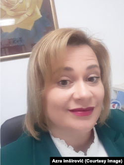 "Ne možeš biti slobodan čovjek, nego instrument politike", kaže liječnica Azra Imširović.