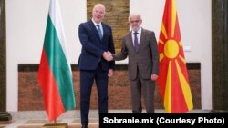 Predsjednik Skupštine Sjeverne Makedonije Talat Džaferi i predsjednik Narodne skupštine Bugarske Rosen Željaskov u Skoplju 14. novembra 2023.