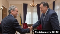 Šef Misije EU u BiH Johann Sattler i tada član Predsjedništva BiH Milorad Dodik, u Sarajevu, BiH, 14. oktobar 2019.