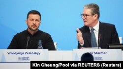Президент Украины Владимир Зеленский и премьер-министр Великобритании Кир Стармер, архивное фото