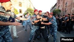 Затримання під час протестів у Єревані, 8 серпня 2023 року
