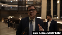 ჯიმ ო'ბრაიენი ესაუბრება რადიო თავისუფლებას. 2024 წლის 14 მაისი