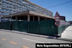 მეტროსადგურ "ავლაბრის" ზედა ვესტიბიული. 12 ივლისი, 2023 წელი