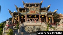 ტაძარი ნანგანის ცენტრში, მაცუს კუნძულებზე