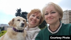 Анна Трусова и Ирина Нипполайнен (слева)