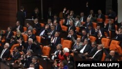 Poslanici turske skupštine uoči glasanja o pristupanju Švedske NATO-u, 23. januar 2024.