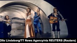 ABBA tokom nastupa u Štokholmu na kvalifikacijama za pjesmu Evrovizije, 1974. godine