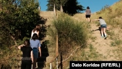 გზა ზემო წეროვნის ძველი ლაბორატორიისკენ