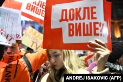 Jedna od poruka demonstranata na protestu u Beogradu, 19. decembar 2023.