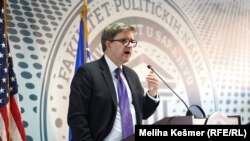 Pomoćnik državnog sekretara Sjedinjenih Američkih Država (SAD) za evropska i euroazijska pitanja James O'Brien u Sarajevu prilikom gostovanja na Fakultetu političkih nauka, 2. februara.