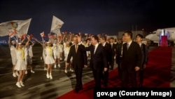 ირაკლი ღარიბაშვილს ჩინეთის ქალაქ ჩენგდუში საზეიმო დახვედრა მოუწყვეს