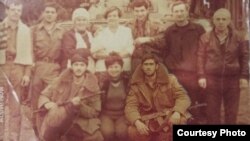 ნოდარ ბახტურიძე ქვედა რიგში მარჯვნივ