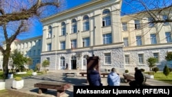 Školsku godinu u Crnoj Gori završilo je više od 4.000 učenika, stranih državljana. (Foto: Gimnazija Slobodan Škerović, Podgorica, februar 2024.)