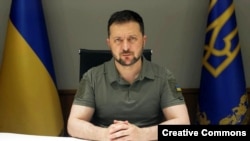 «Підписав указ щодо Консультативної ради з питань деокупації та реінтеграції нашого Криму та міста Севастополя. Це вже про конкретику повернення Криму в Україну, наших людей додому» – каже Володимир Зеленський 