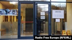 Biračko mesto u Severnoj Mitrovici, 23. april 2023.