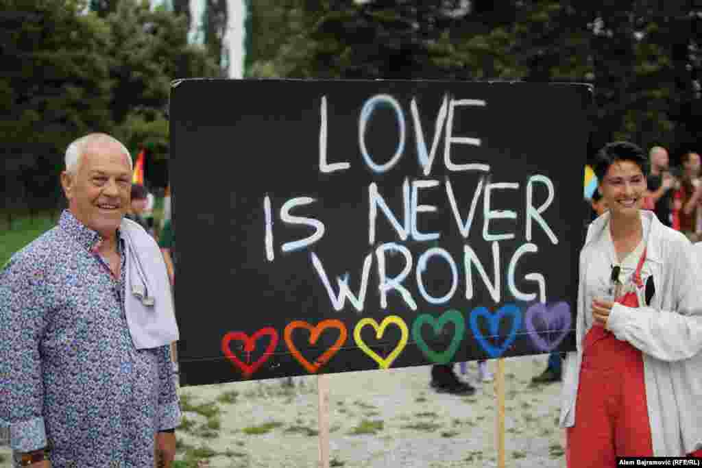 "Ljubav nikad nije pogrešna". 