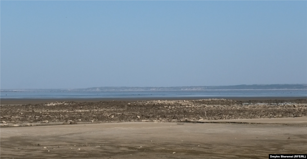 До іншого берега від цього місця – приблизно 13-14 кілометрів, де вже розташовані російські війська