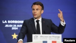 მაკრონის თქმით, უკრაინისთვის მოკავშირეთა მხრიდან დახმარებისთვის საზღვრების განსაზღვრა მხოლოდ ხელ-ფეხს უხსნის რუსეთს