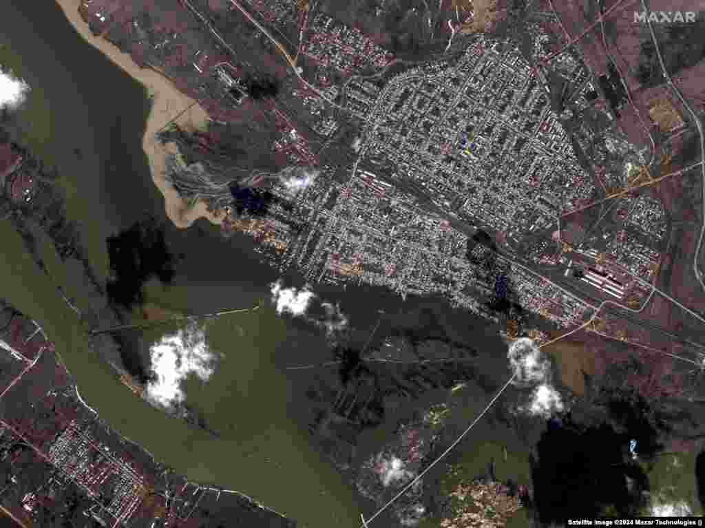 Pregled poplavljenih područja u blizini Akbulaka, gradića udaljenog 100 kilometara od Orenburga.