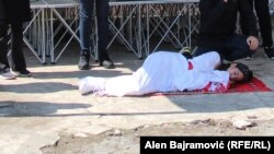 Zbog ratnih zločina u Foči, Haški tribunal je prvi put u historiji međunarodnog humanitarnog prava seksualno ropstvo u ratu kvalifikovao kao zločin protiv čovječnosti. (Fotografija: Obilježavanje Međunarodnog dana protiv seksualnog nasilja, Foča, juni 2023.)