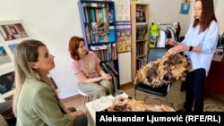 Kamuflažne, zaštitne mreže koje pletu volonterke u Crnoj Gori u ukrajinskom centru Dobro djelo u Podgorici