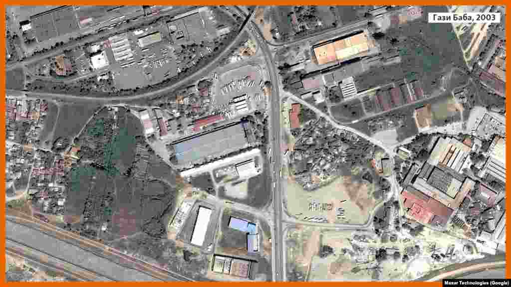 Gazi Baba je jedino naselje u Skoplju koje ima šumu. Iako satelitski snimci pokazuju smanjenje zelenih površina. 