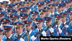 Garda na dočeku Si Đinpinga ispred Palate Srbija, 8. maj 2024.