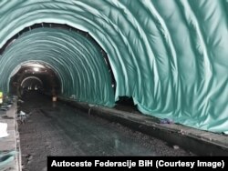 Do sada je probijeno 50 posto tunela Hranjen, za završetak radova potrebno još 123 miliona maraka, mart 2023.