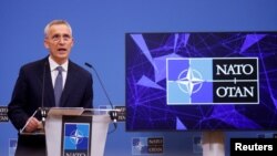 Jens Stoltenberg na pres-konferenciji u Briselu, 4. april 2023.