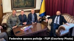 Ramo Isak (prvi zdesna), Vahidin Munjić, Ervin Mušinović i Mustafa Selmanović