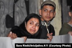 Sestra Dušana Jovanovića na obeležavanju 26. godišnjice njegovog ubistva, Beograd, 18. oktobar 2023.