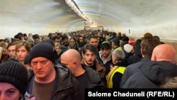 მეტრო "სადგურის მოედანი", საღამოს 7 საათი, 2023 წელი