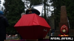 Похороны российского военного в Петербурге