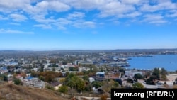 Центральная часть Керчи с вершины горы Митридат, 2023 год