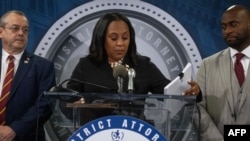 Okružna tužiteljica okruga Fulton Fanny Willis održala je pres-konferenciju nakon što je velika porota izglasala optužnicu protiv Trumpa i još 18 drugih, u Atlanti, Georgia, 14. avgust 2023.