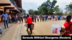Opozicija u Gabonu izbore je proglasila lažiranim. Fotografija sa jednog od biračkih mjesta na dan glasanja, Libreville, Gabon, 26. avgust 2023.