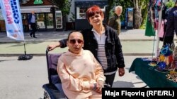 Sadete Suljejmani i Merita Voca iz organizacije Zajedno, 26. aprila 2024.