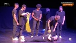 «Виселили посольство РФ»: як українські біженці у Швеції протистоять російській агресії