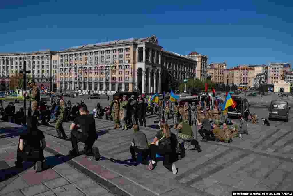 Konoval je bio kum Petrišinovoj kćeri Anastasiji, koja je sada ostala bez oca i kuma.