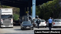 Nikolić je uhapšen 10. aprila na Jarinju, graničnom prelazu Srbije i Kosova.( Foto: Opšti pogled na granični prelaz između Kosova i Srbije na Jarinju, Kosovo, 1. septembar 2022.)